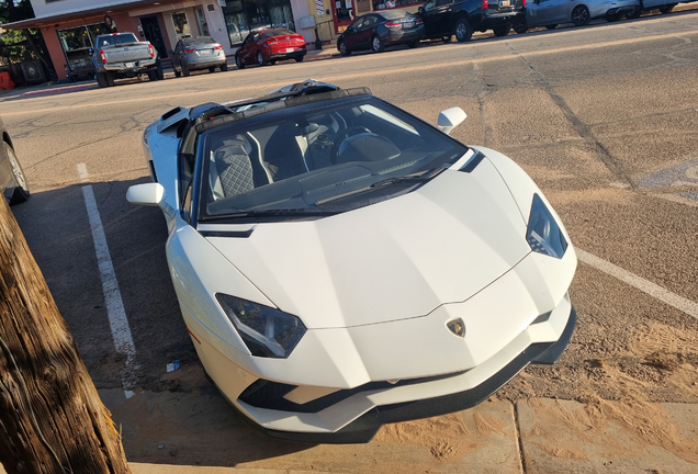 Lamborghini Aventador S LP740-4 Roadster