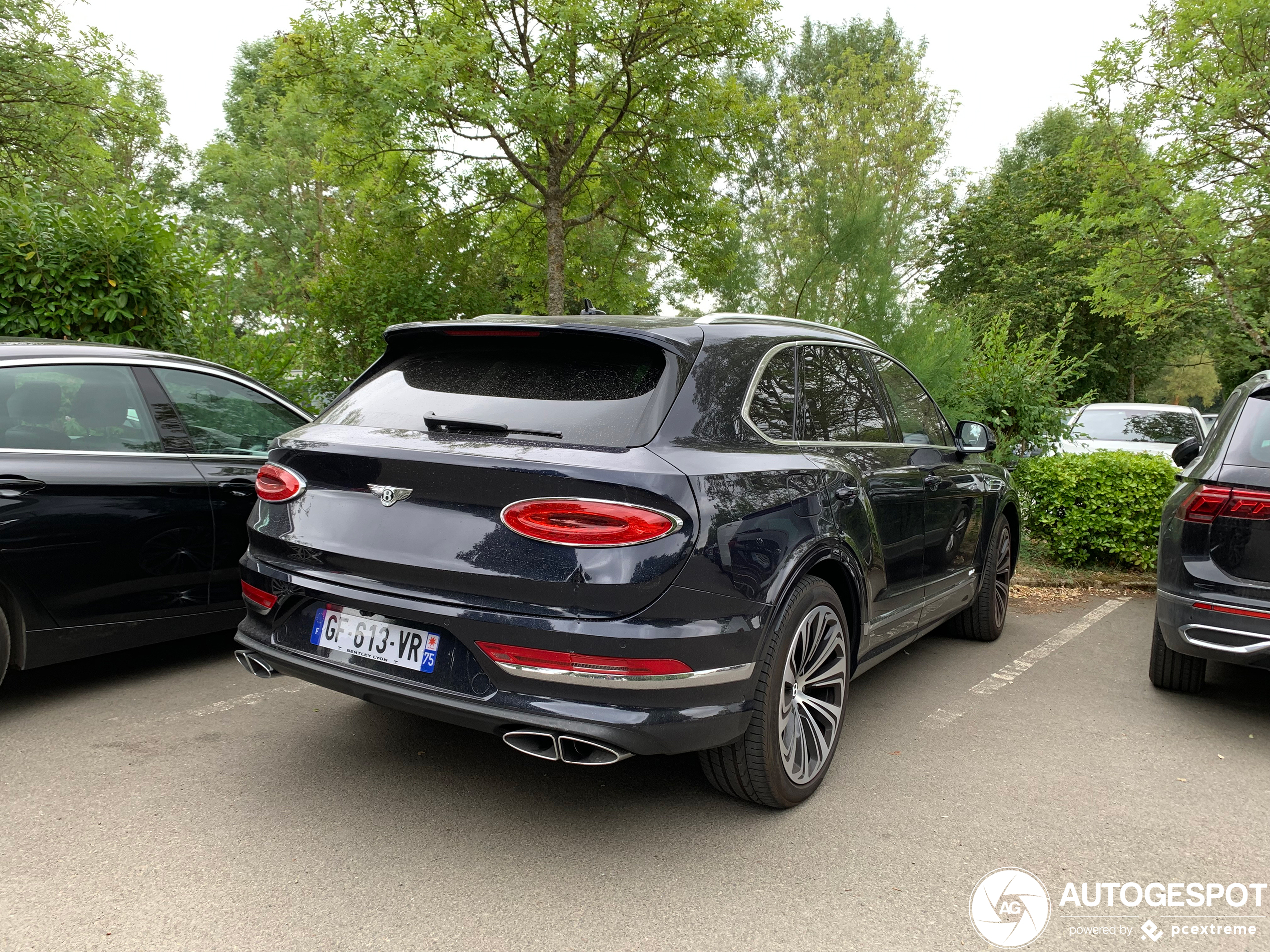 Bentley Bentayga Hybrid 2021