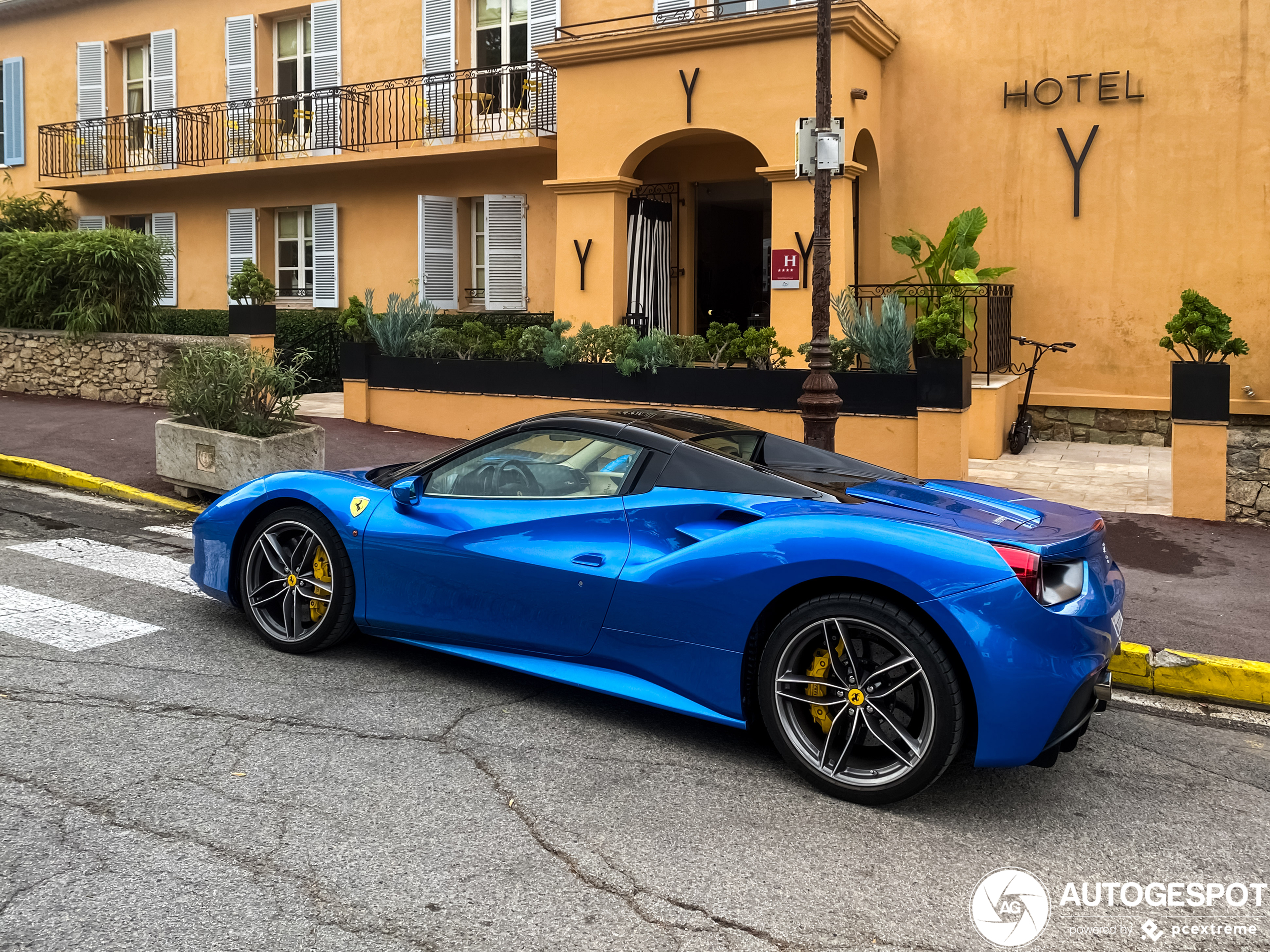 Ferrari 488 Spider