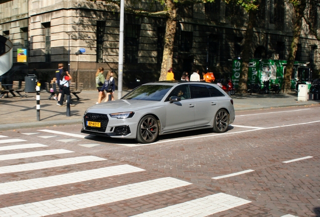 Audi RS4 Avant B9