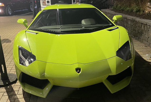 Lamborghini Aventador LP700-4