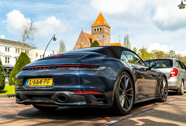 Porsche 992 Carrera 4S Cabriolet