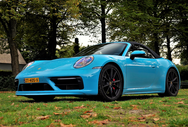 Porsche 992 Carrera 4S Cabriolet