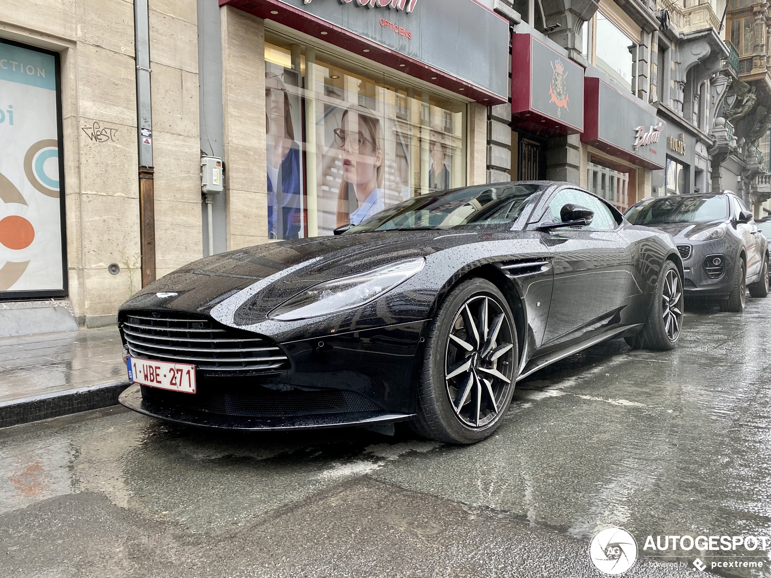 Aston Martin DB11