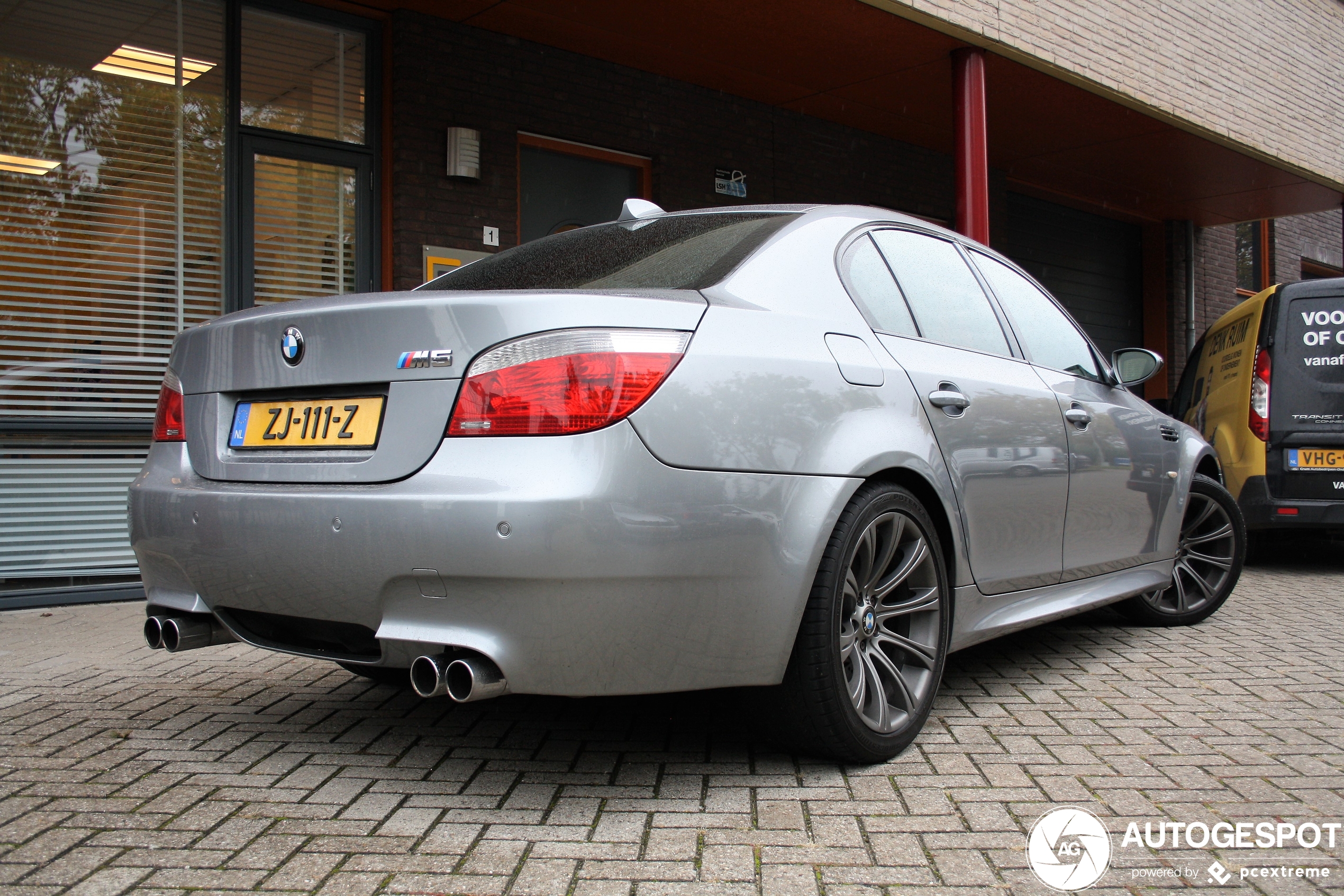 BMW M5 E60 2005