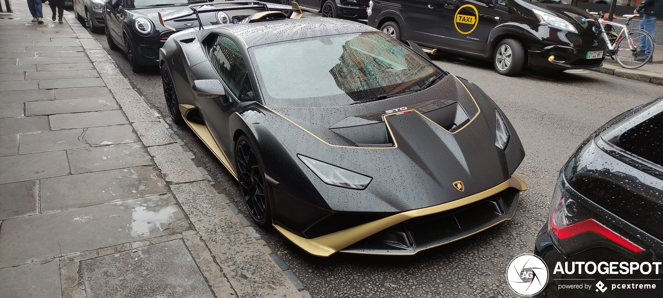 Lamborghini Huracán LP640-2 STO