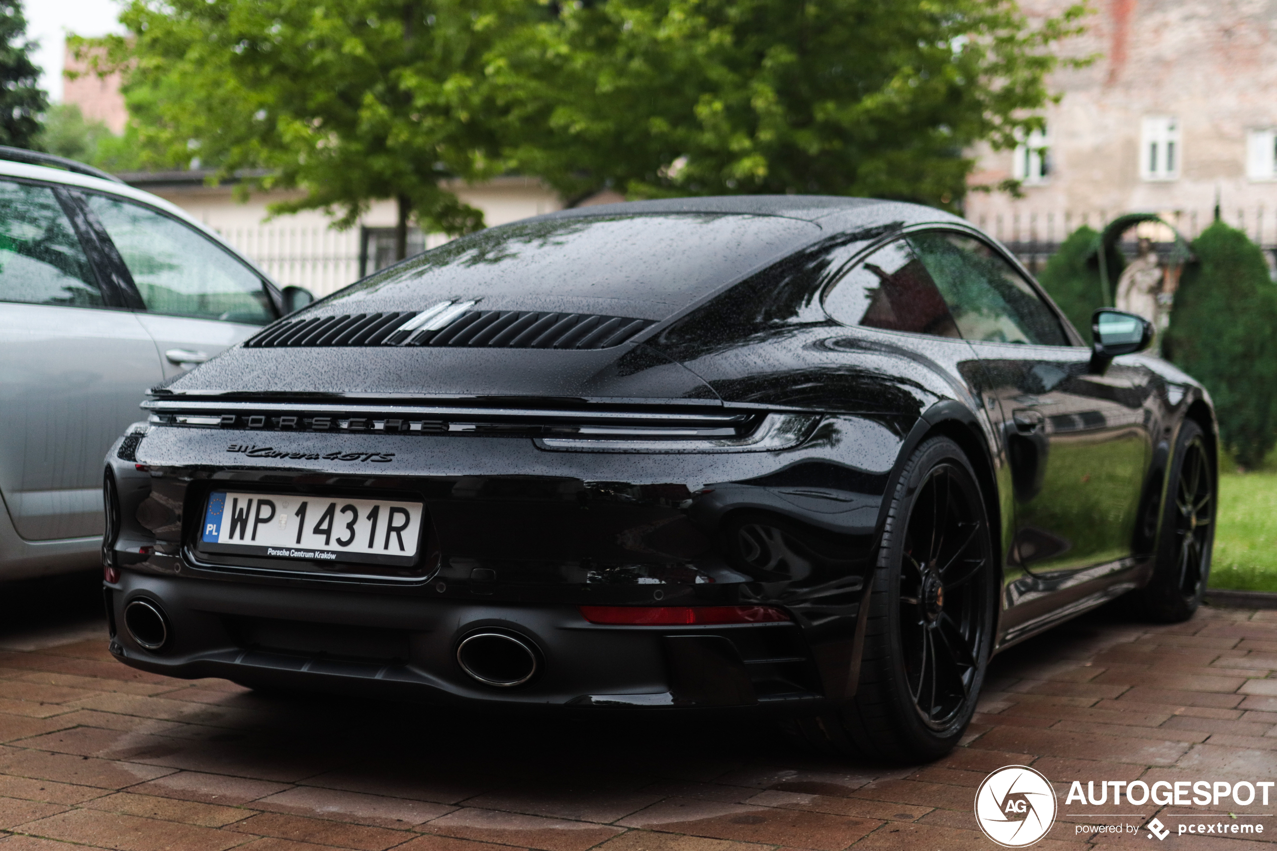 Porsche 992 Carrera 4 GTS