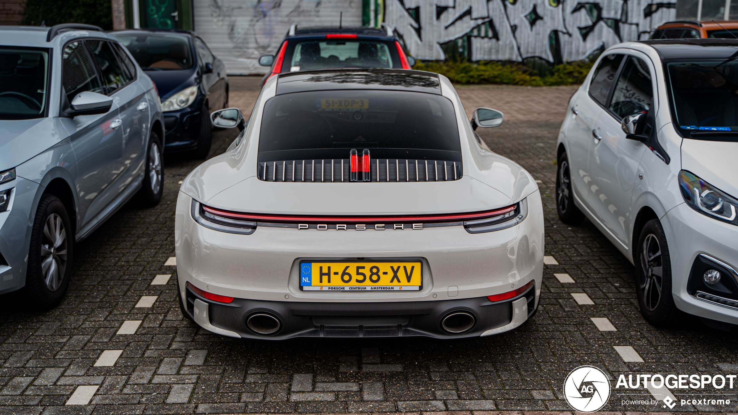 Porsche 992 Carrera 4S