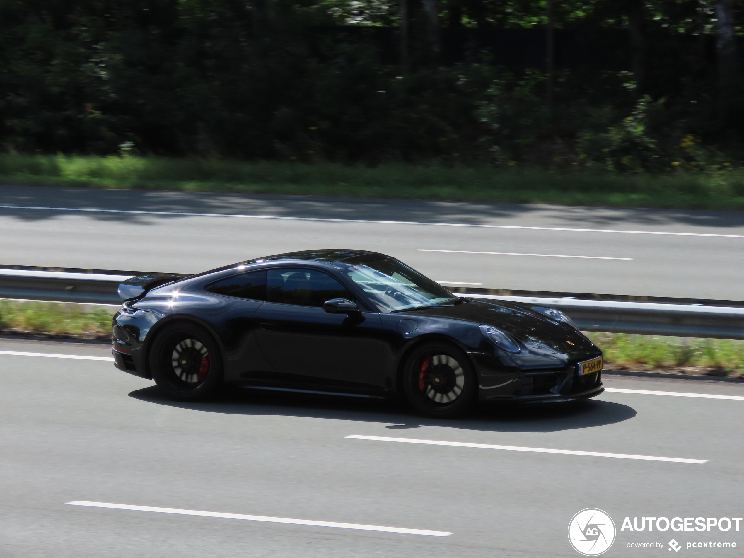 Porsche 992 Carrera GTS