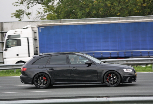 Audi RS4 Avant B8