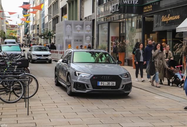 Audi RS4 Avant B9