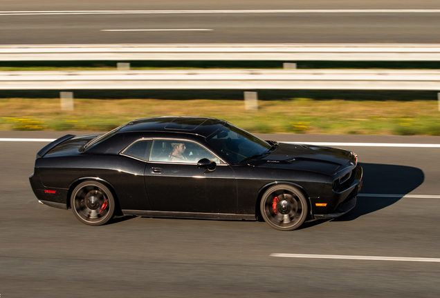 Dodge Challenger SRT-8