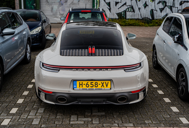 Porsche 992 Carrera 4S