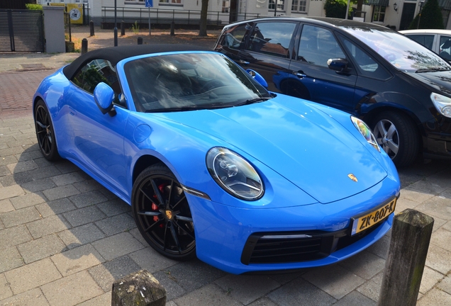 Porsche 992 Carrera 4S Cabriolet