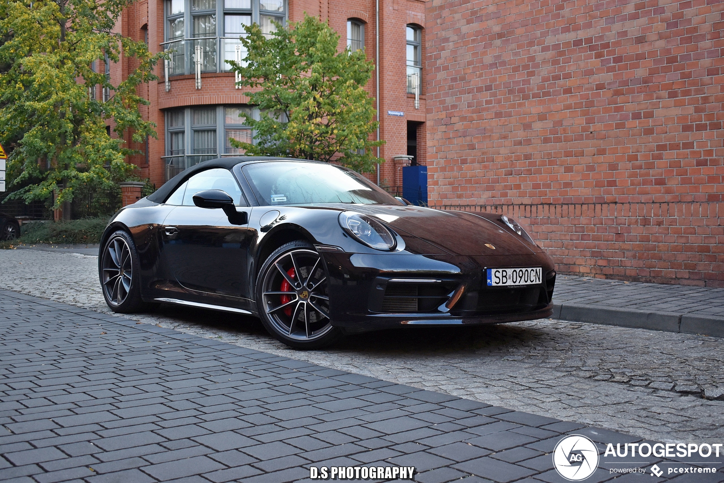 Porsche 992 Carrera 4S Cabriolet