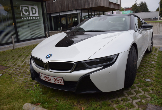 BMW i8 Roadster