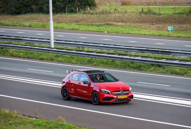 Mercedes-AMG A 45 W176 2015