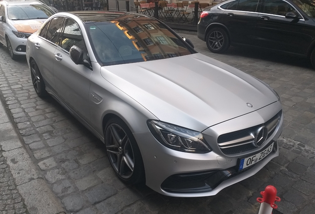 Mercedes-AMG C 63 S W205