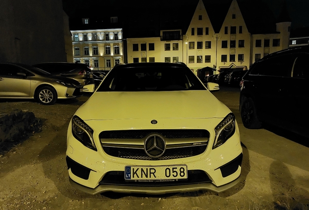 Mercedes-Benz GLA 45 AMG X156