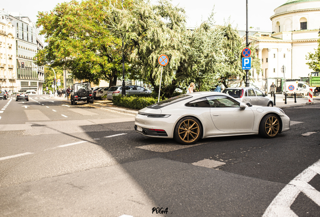 Porsche 992 Carrera 4S