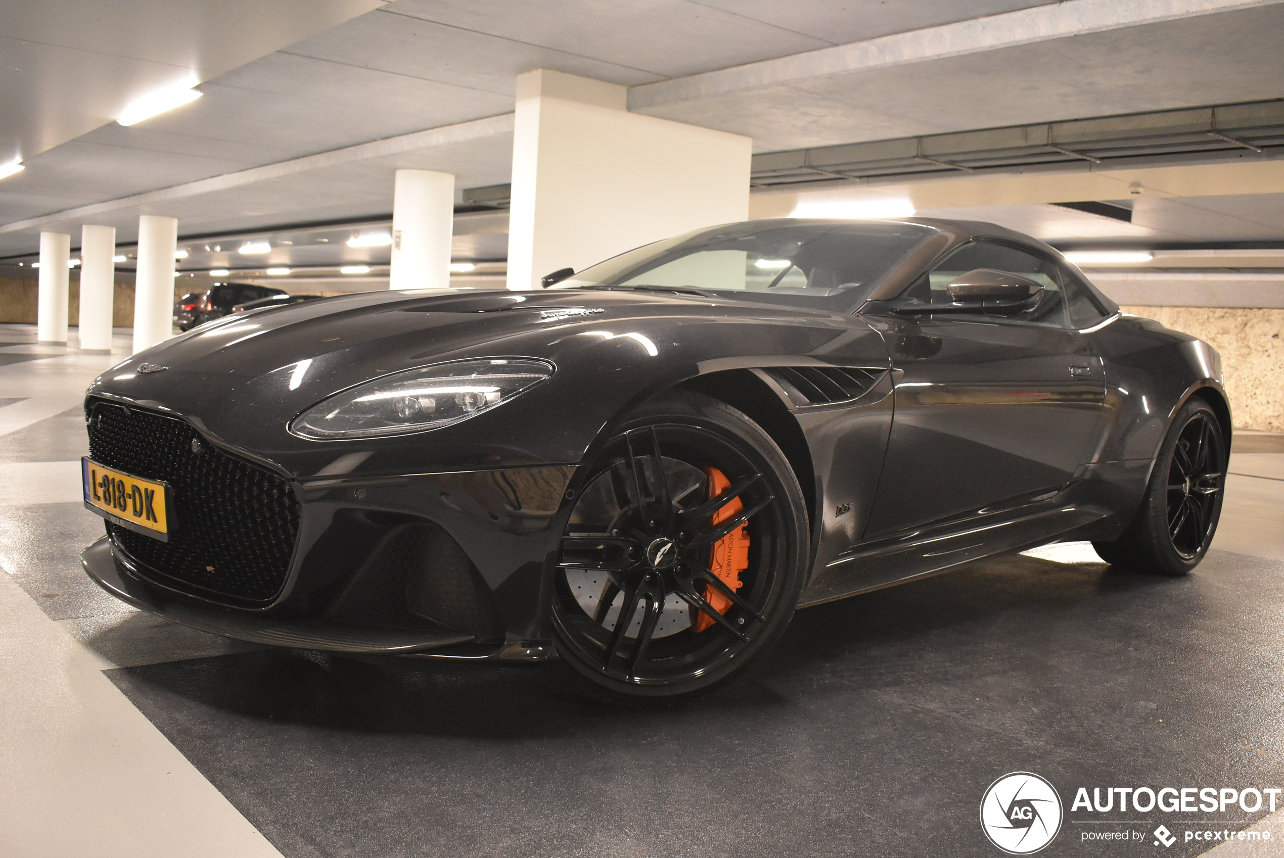 Aston Martin DBS Superleggera Volante