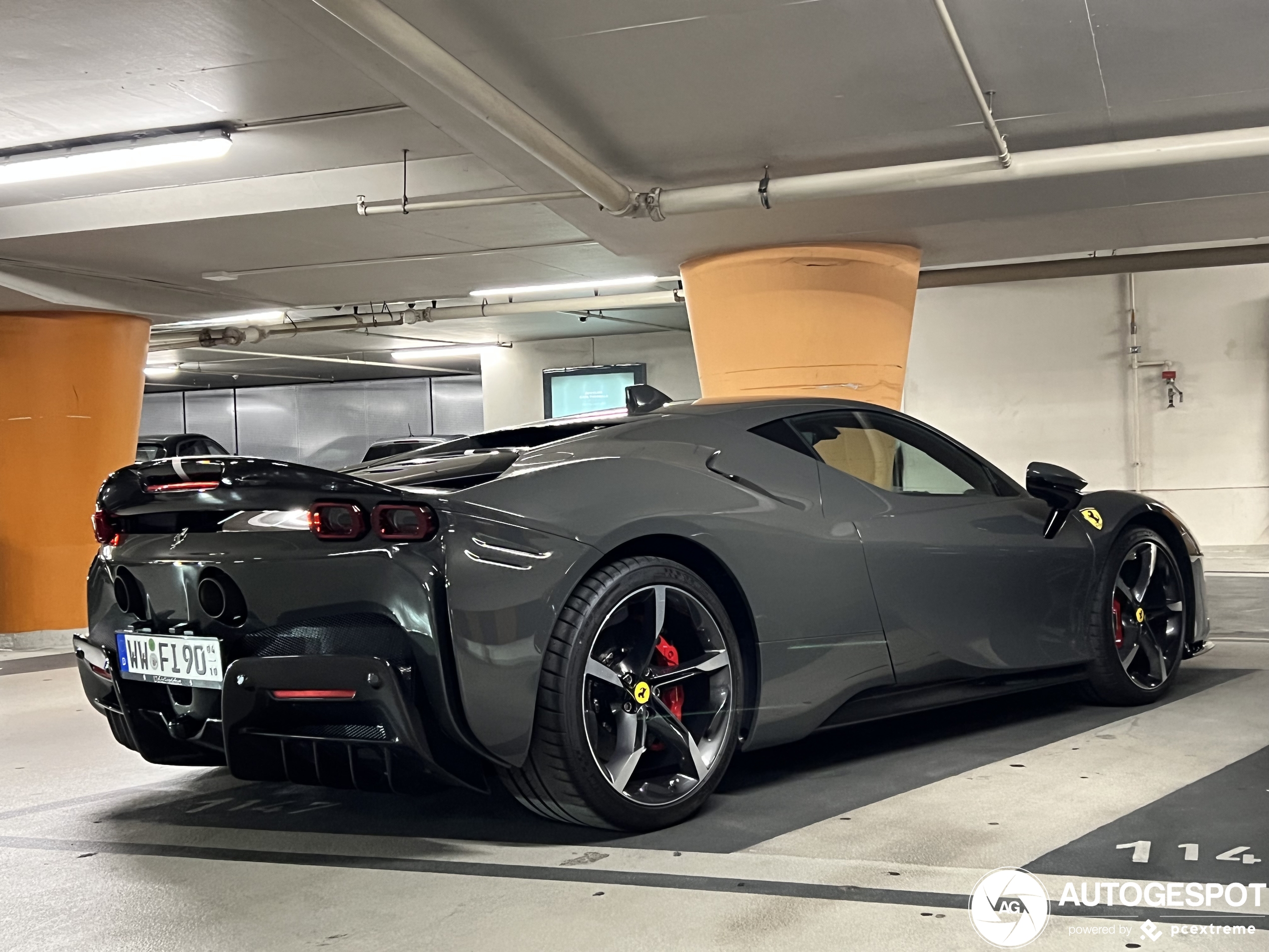 Ferrari SF90 Stradale Assetto Fiorano