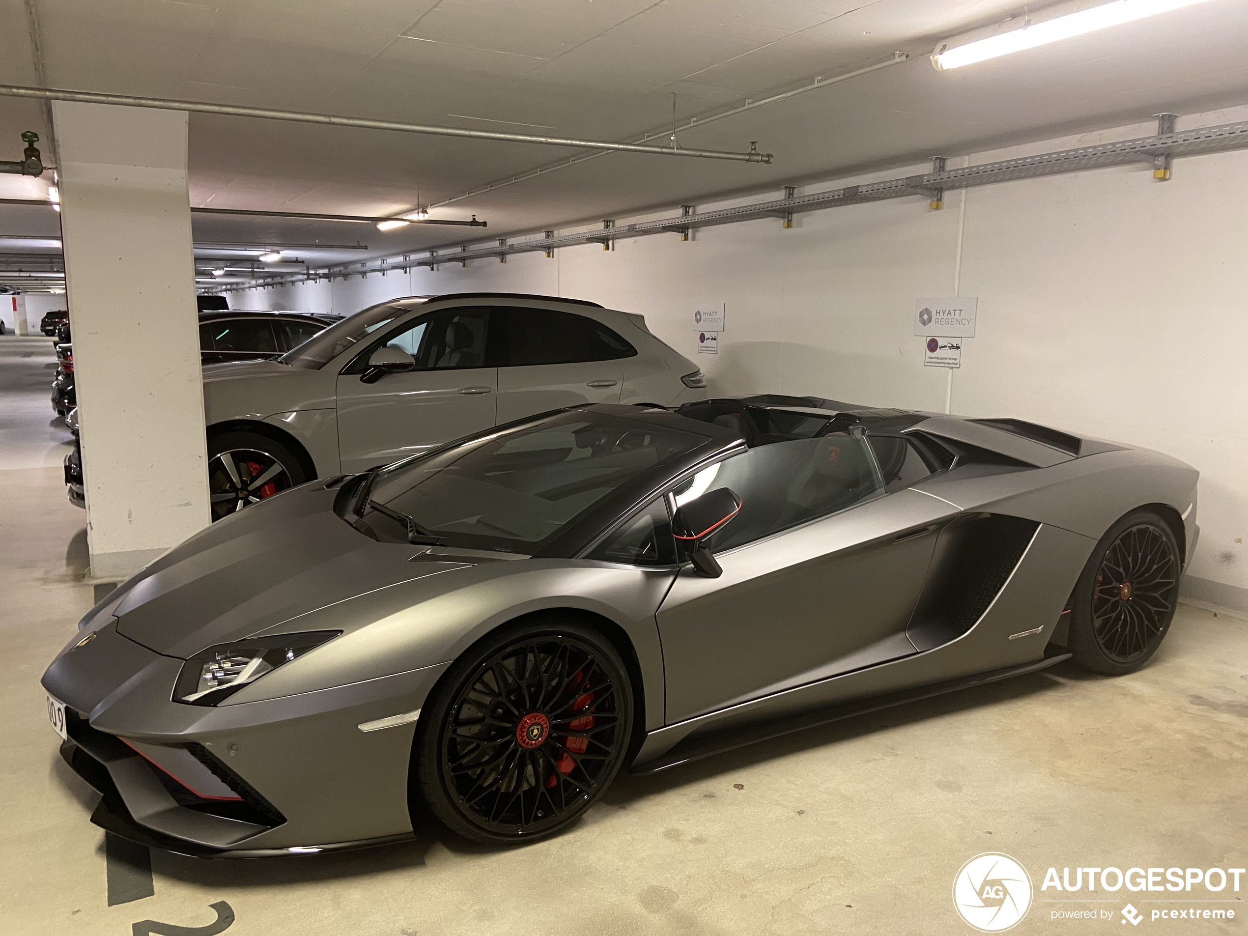 Lamborghini Aventador S LP740-4 Roadster