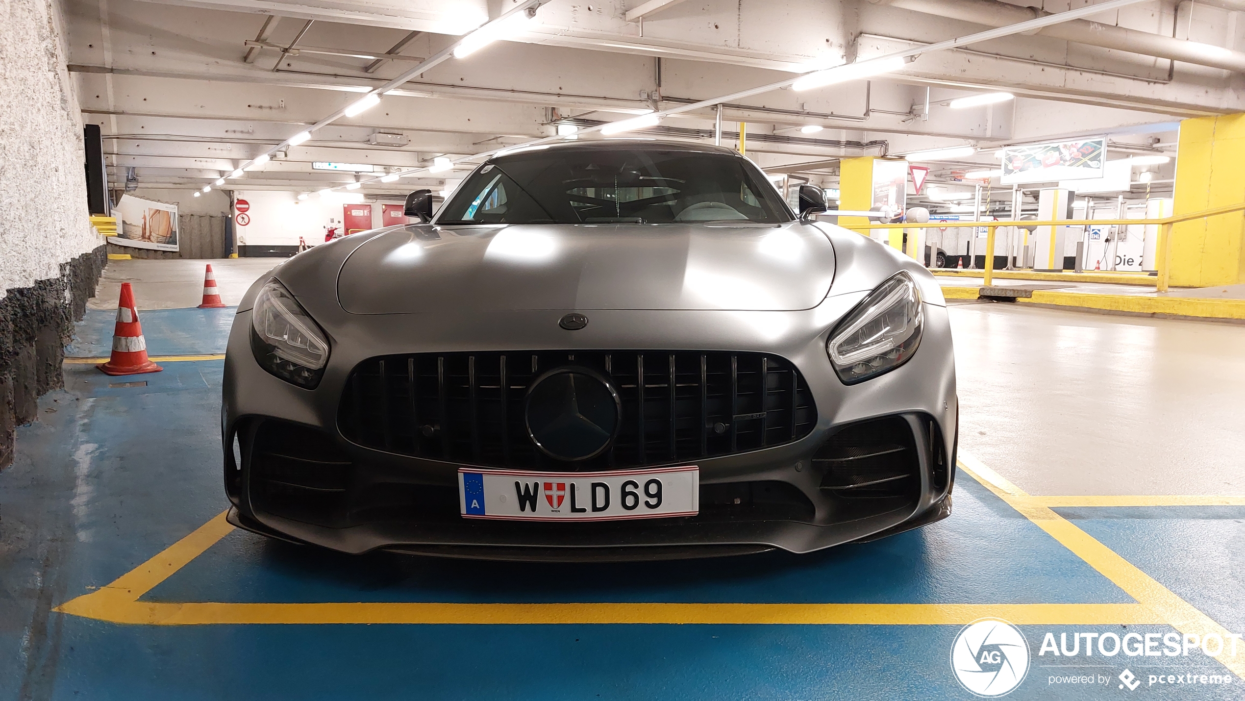 Mercedes-AMG GT R C190 2019