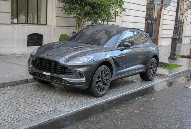 Aston Martin DBX