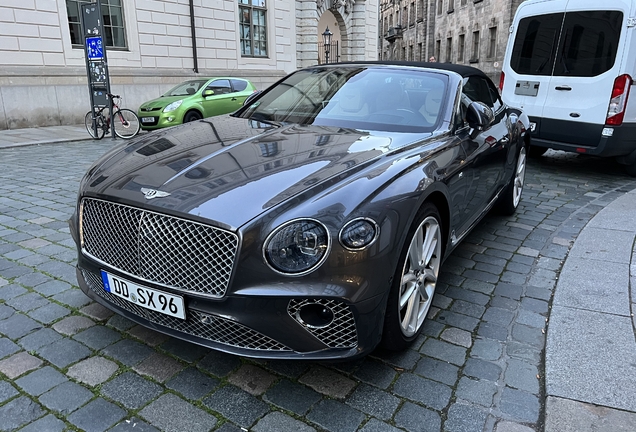 Bentley Continental GTC V8 2020