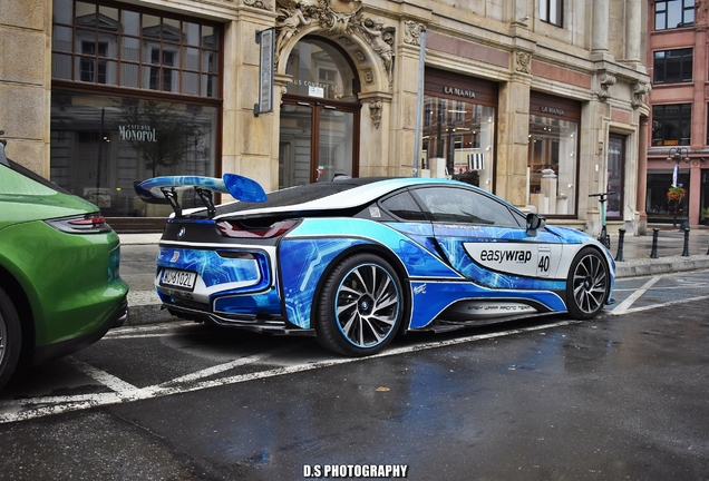 BMW i8