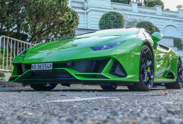 Lamborghini Huracán LP640-4 EVO Spyder