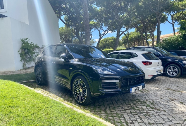 Porsche Cayenne Turbo S E-Hybrid