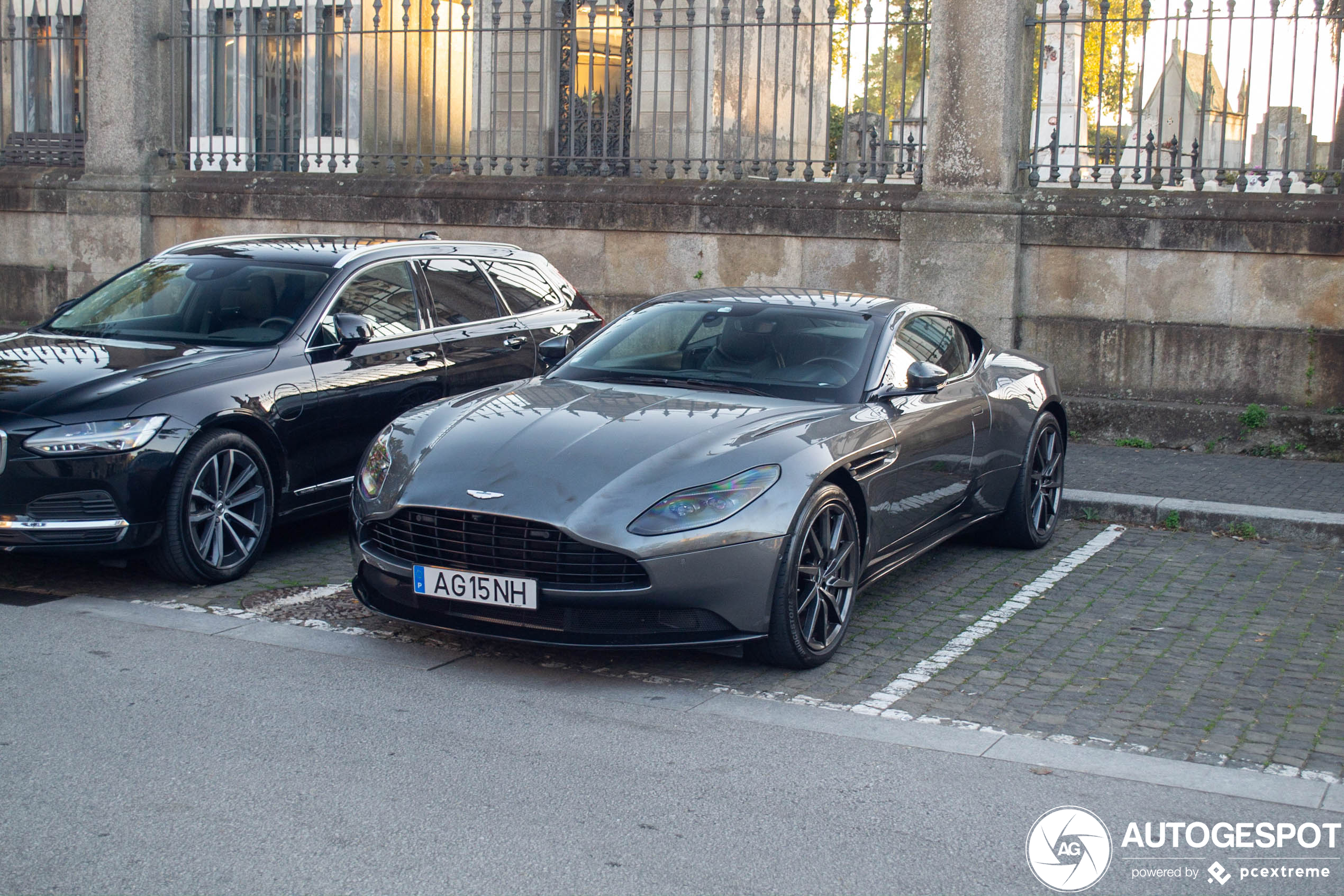 Aston Martin DB11 V8