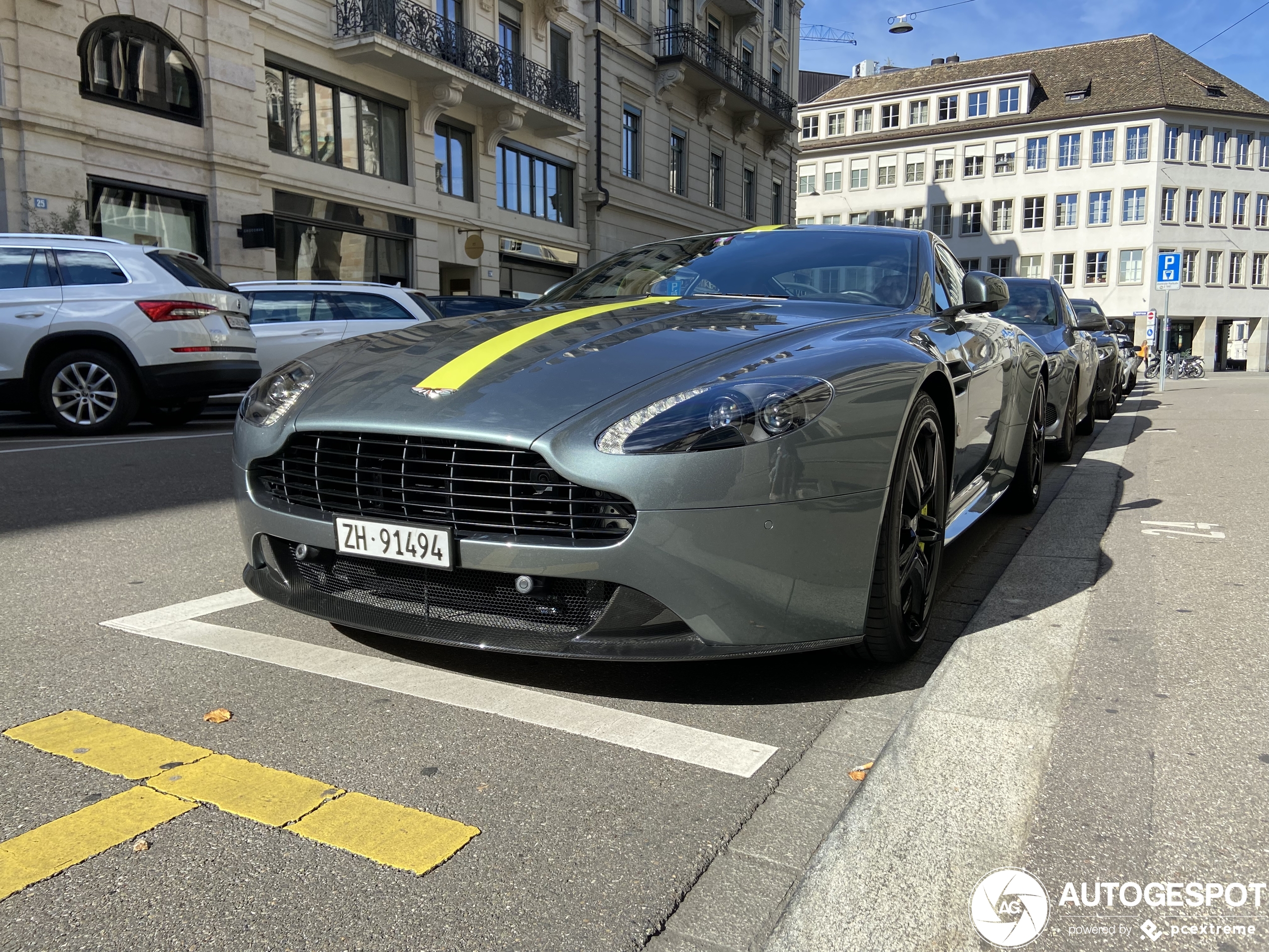 Aston Martin V8 Vantage AMR