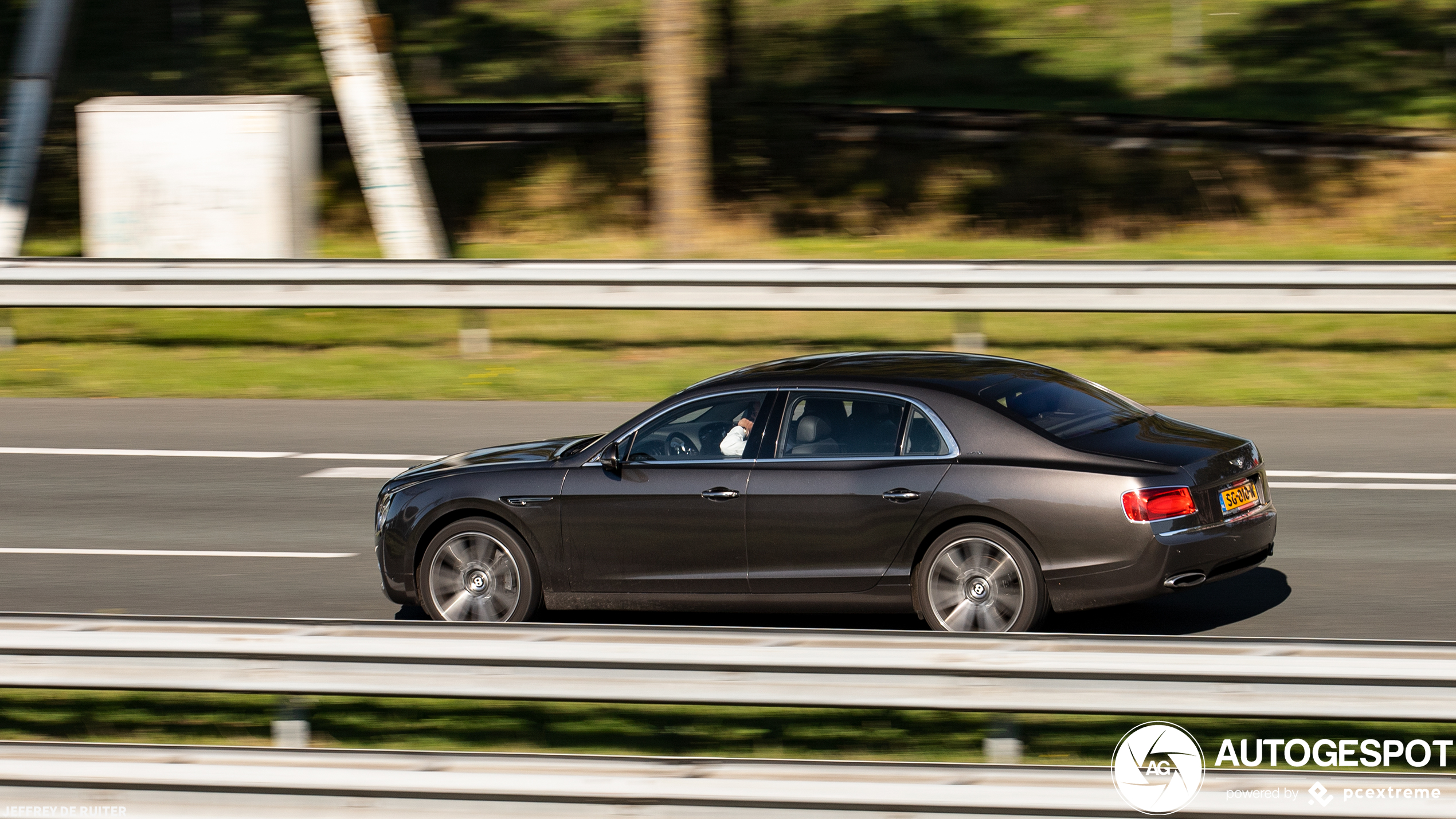 Bentley Flying Spur W12