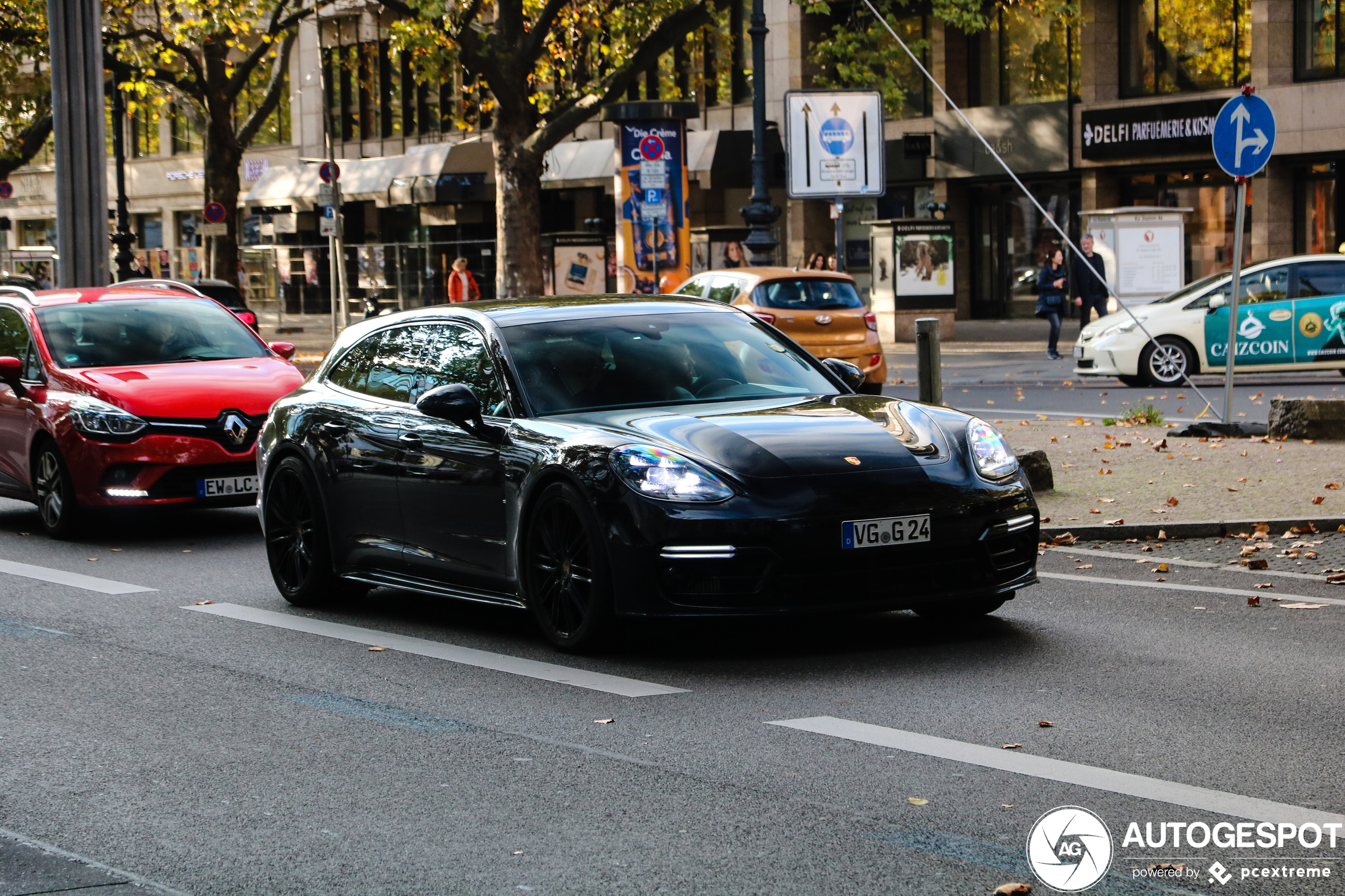 Porsche 971 Panamera GTS Sport Turismo