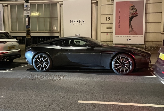 Aston Martin DB11