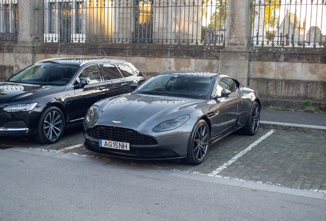 Aston Martin DB11 V8