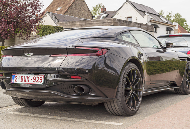 Aston Martin DB11 V8