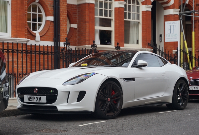 Jaguar F-TYPE R AWD Coupé