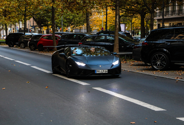 Lamborghini Huracán LP640-4 Performante Spyder