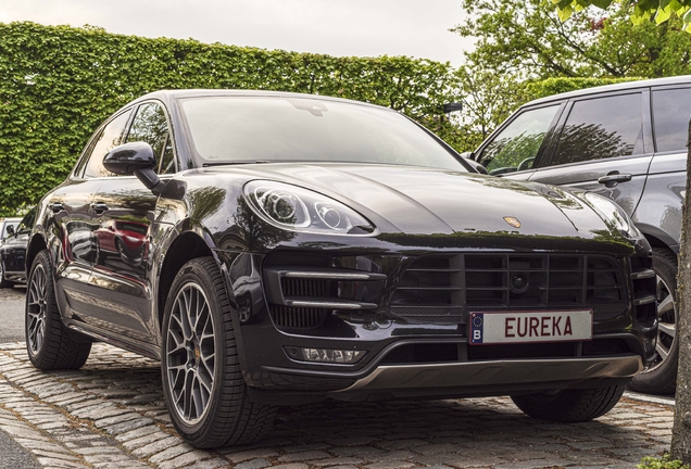 Porsche 95B Macan Turbo