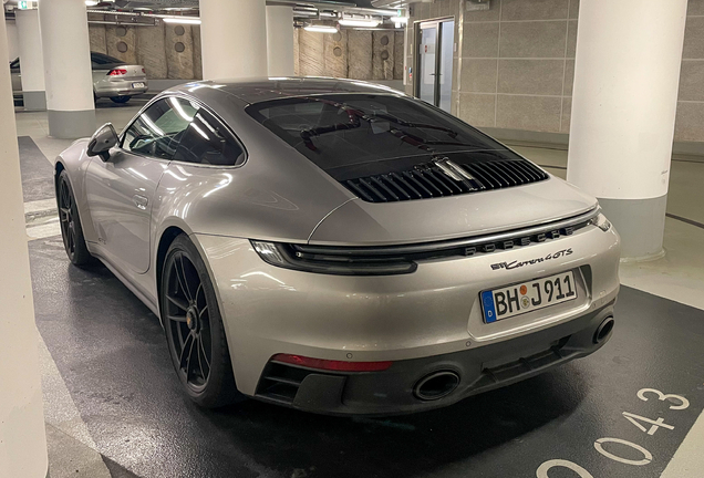 Porsche 992 Carrera 4 GTS