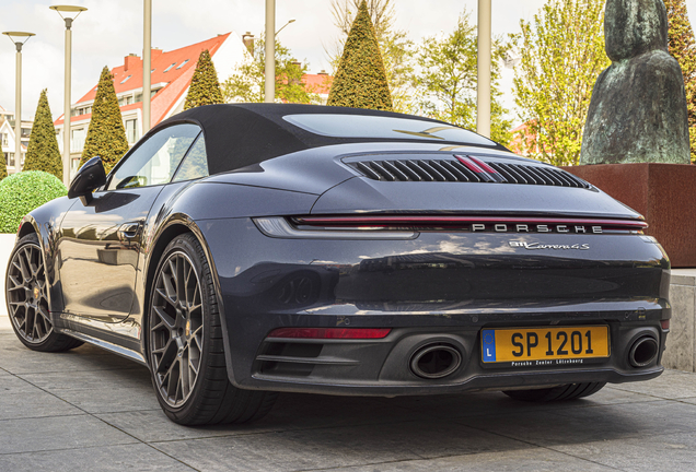 Porsche 992 Carrera 4S Cabriolet