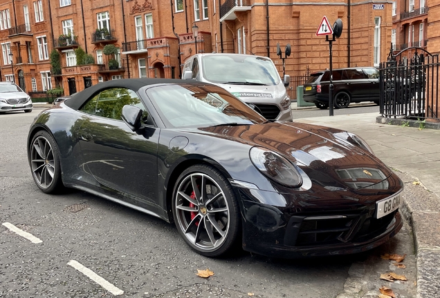 Porsche 992 Carrera 4S Cabriolet