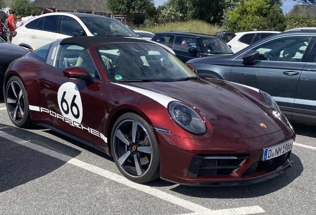 Porsche 992 Targa 4S Heritage Design Edition