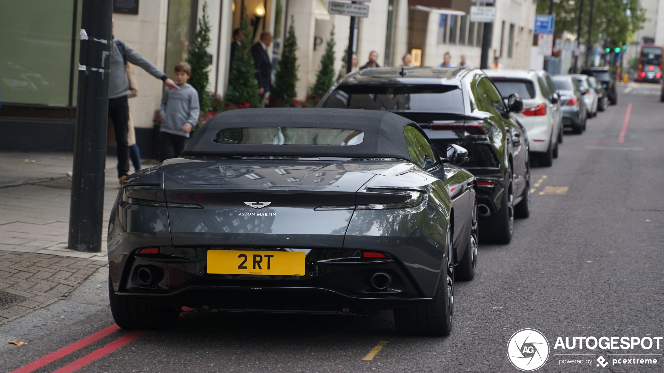 Aston Martin DB11 V8 Volante