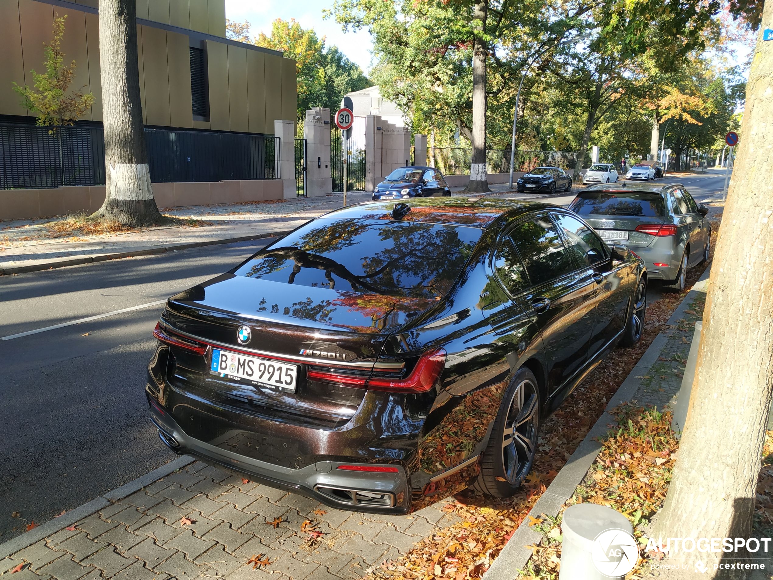 BMW M760Li xDrive 2019