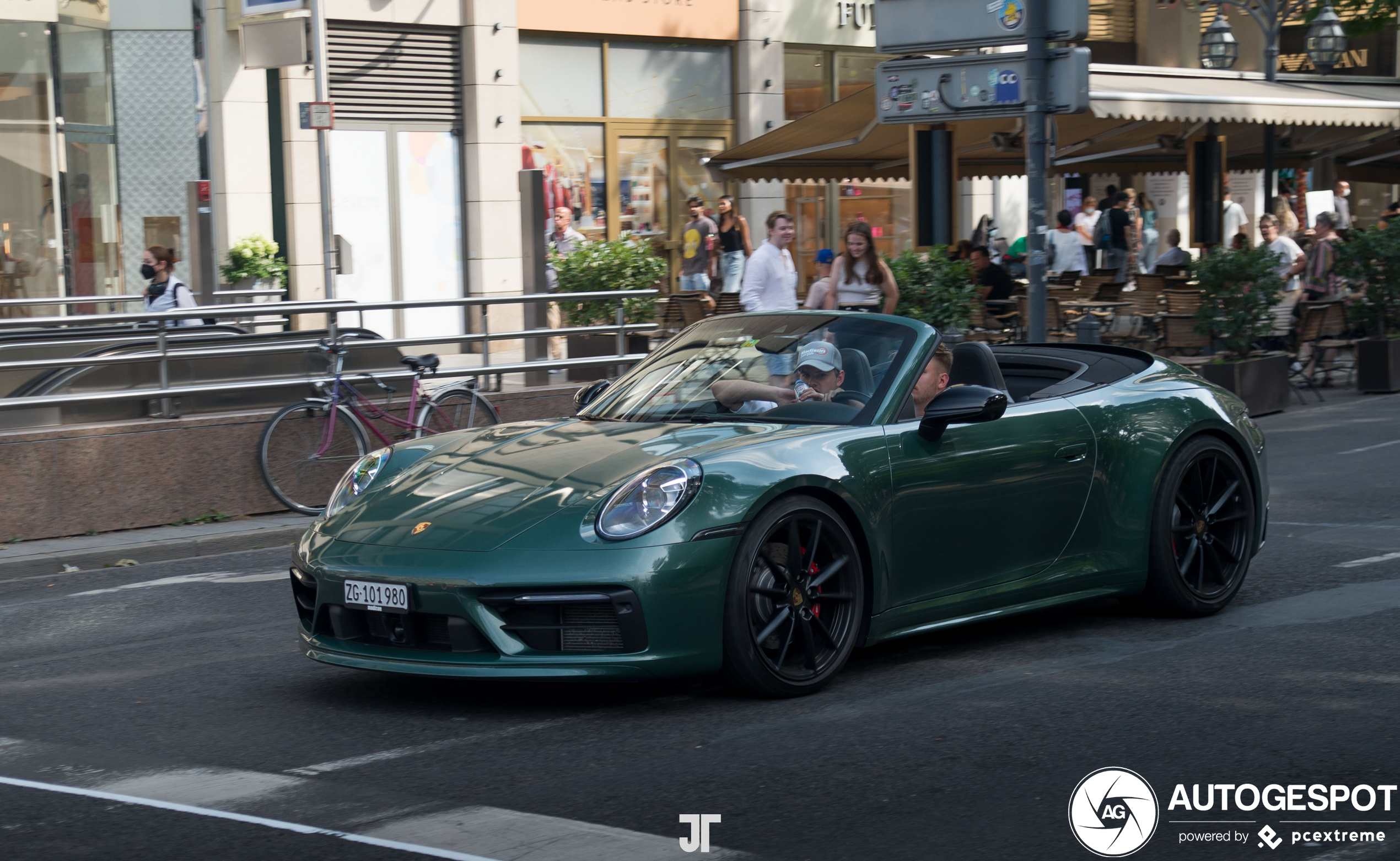 Porsche 992 Carrera 4S Cabriolet